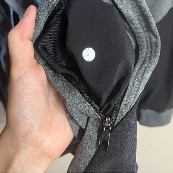 Lululemon Capacity Jacket - Picture 4 of 7